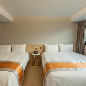 Classic Quadruple Room No